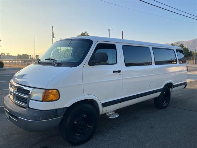 2000 Dodge Ram Wagon