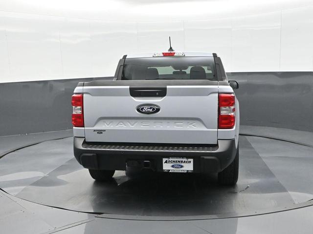 Photo of 2025 Space White Metallic Ford Maverick