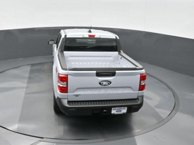 Photo of 2025 Space White Metallic Ford Maverick
