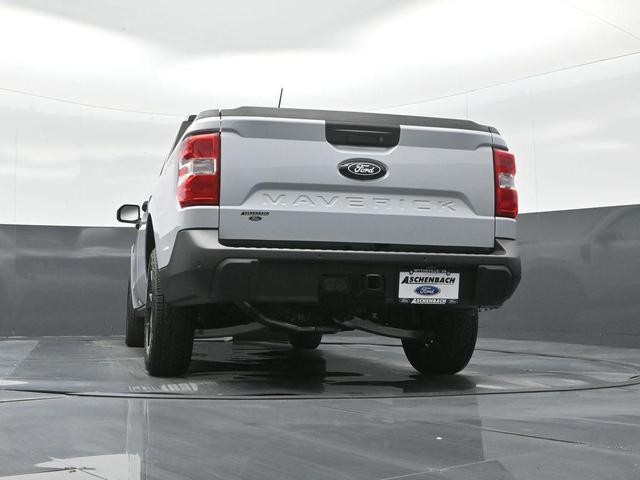 Photo of 2025 Space White Metallic Ford Maverick