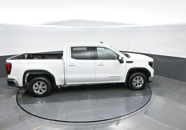 Photo of 2024 Summit White GMC Sierra 1500