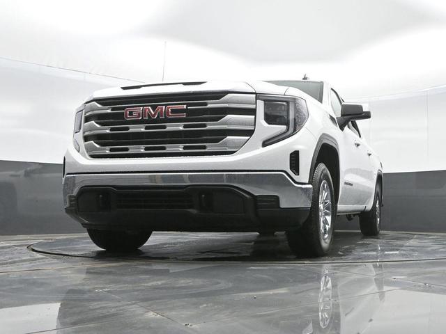 Photo of 2024 Summit White GMC Sierra 1500