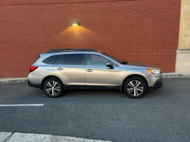 Photo of 2018 Tungsten Metallic Subaru Outback