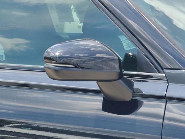 Photo of 2026 Crystal Black Pearl Honda CR-V Hybrid
