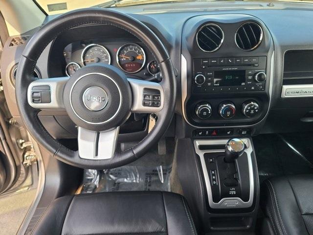Photo of 2017 Billet Silver Metallic Clearcoat Jeep Compass