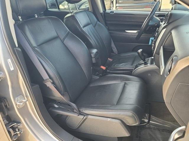 Photo of 2017 Billet Silver Metallic Clearcoat Jeep Compass