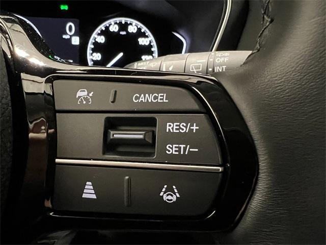 Photo of 2025 Sonic Gray Pearl Honda Pilot