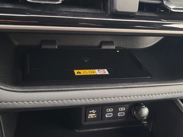 Photo of 2023 Gray Toyota Highlander