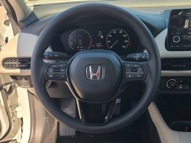 Photo of 2025 Platinum White Pearl Honda HR-V