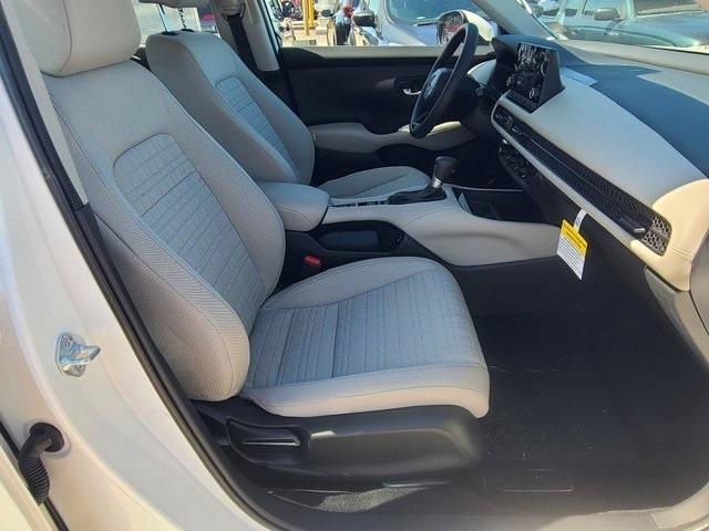 Photo of 2025 Platinum White Pearl Honda HR-V