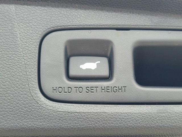 Photo of 2026 Crystal Black Pearl Honda CR-V Hybrid