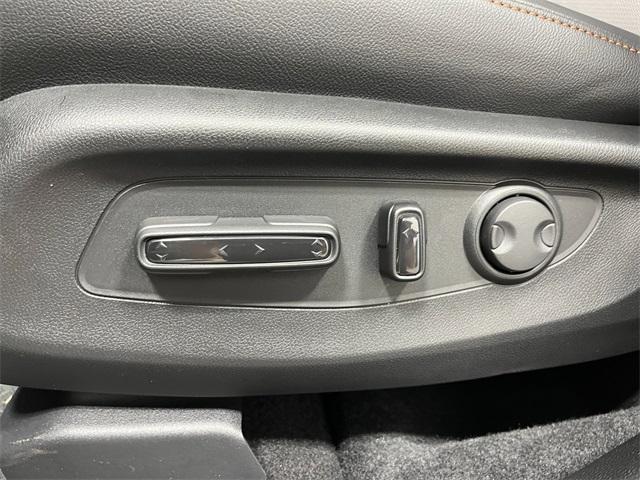 Photo of 2026 Platinum White Pearl Honda CR-V Hybrid