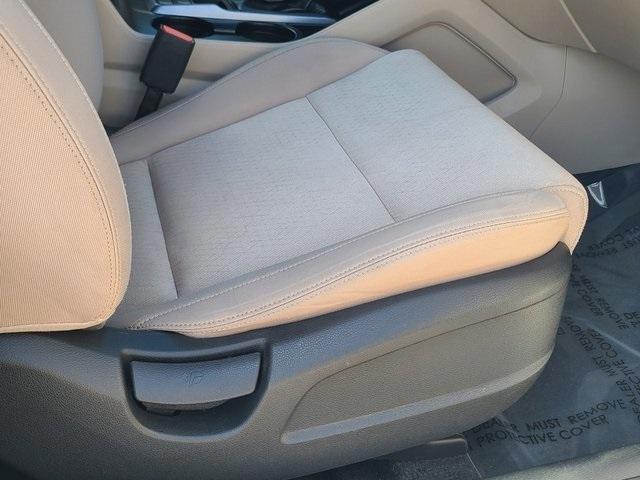 Photo of 2016 Winter White Hyundai TUCSON