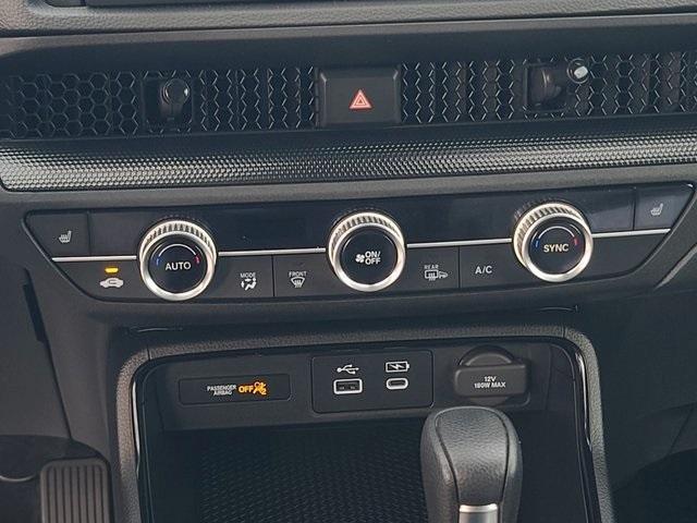 Photo of 2023 Silver Honda CR-V