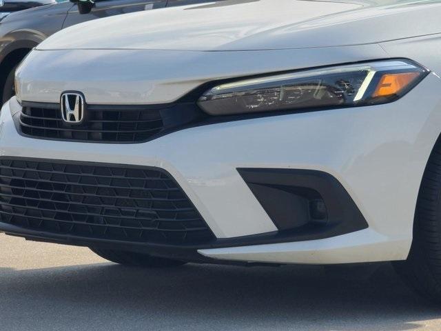 Photo of 2022 Platinum White Pearl Honda Civic