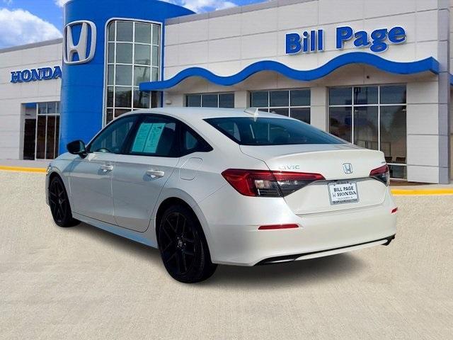 Photo of 2022 Platinum White Pearl Honda Civic