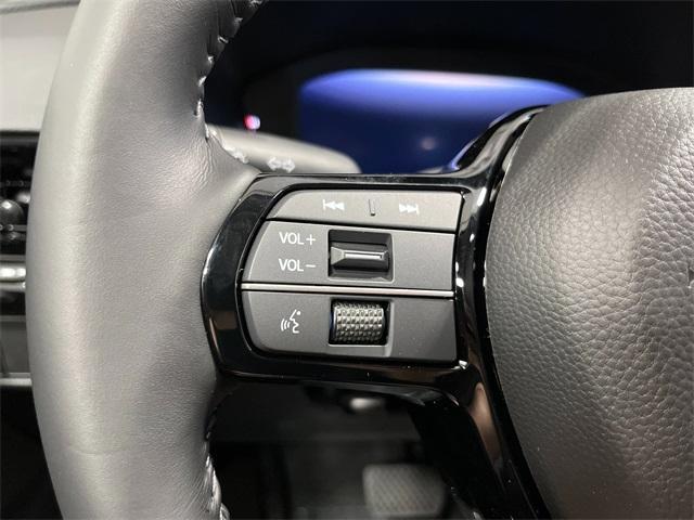 Photo of 2026 Platinum White Pearl Honda CR-V