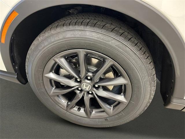 Photo of 2026 Platinum White Pearl Honda CR-V