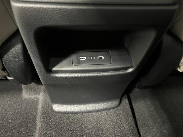 Photo of 2026 Platinum White Pearl Honda CR-V