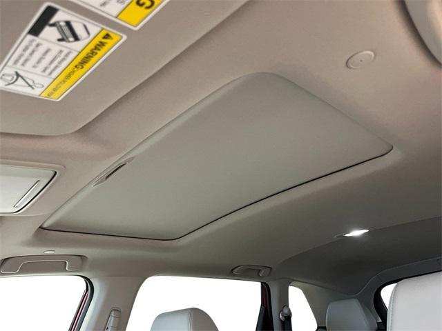 Photo of 2026 Platinum White Pearl Honda CR-V