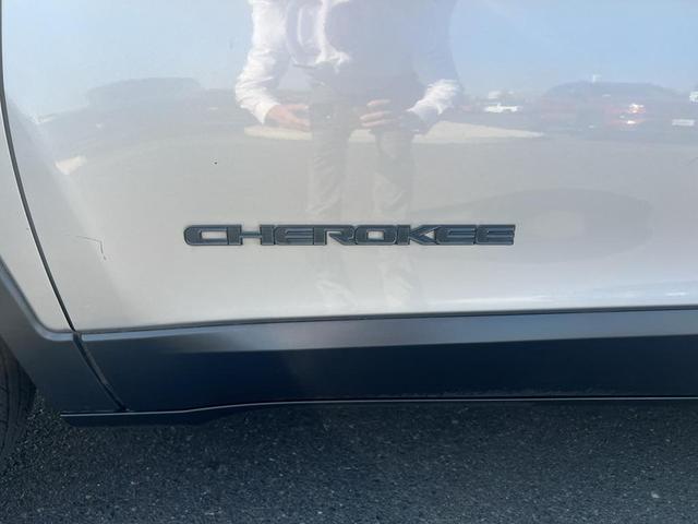 Photo of 2020 Billet Silver Metallic Clearcoat Jeep Cherokee