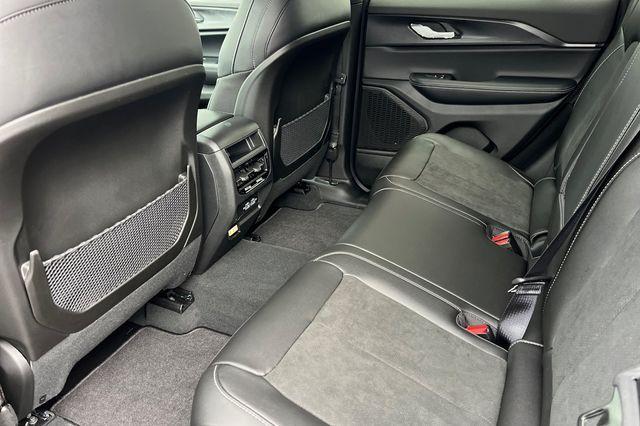 Photo of 2025 Velvet Red Pearlcoat Jeep Grand Cherokee