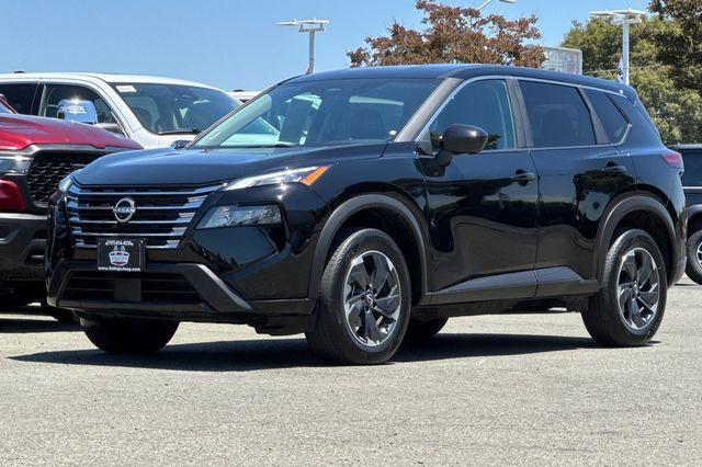 Photo of 2024 Black Nissan Rogue