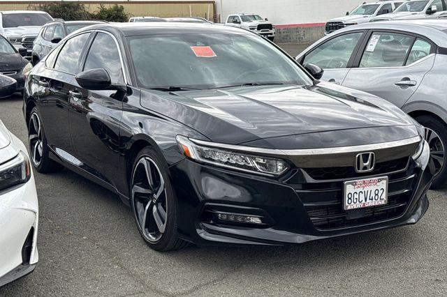 Photo of 2018 Crystal Black Pearl Honda Accord
