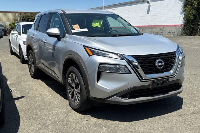 Photo of 2023 Brilliant Silver Metallic Nissan Rogue