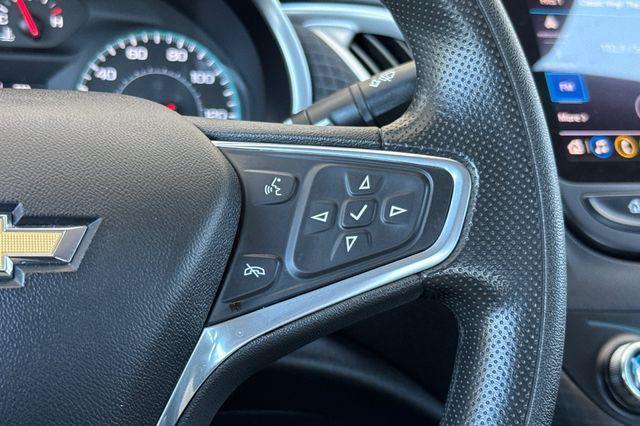 Photo of 2023 Summit White Chevrolet Malibu