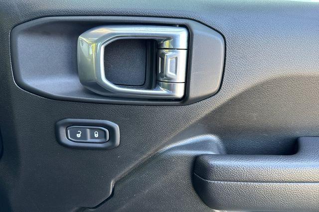 Photo of 2024 Black Clearcoat Jeep Wrangler