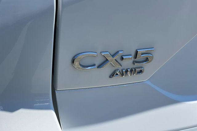 Photo of 2022 Snowflake White Pearl Mazda CX-5