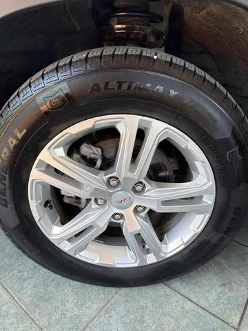 Photo of 2019 White GMC Terrain