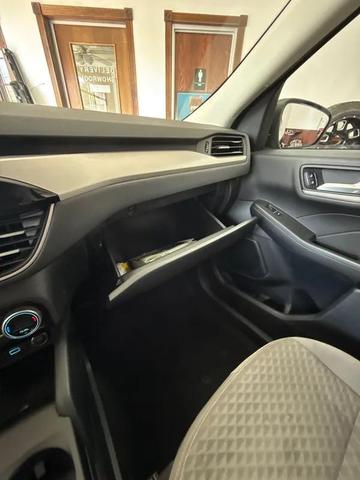 Photo of 2021 Black Ford Escape