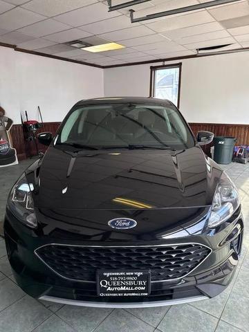 Photo of 2021 Black Ford Escape