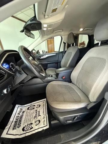 Photo of 2021 Black Ford Escape