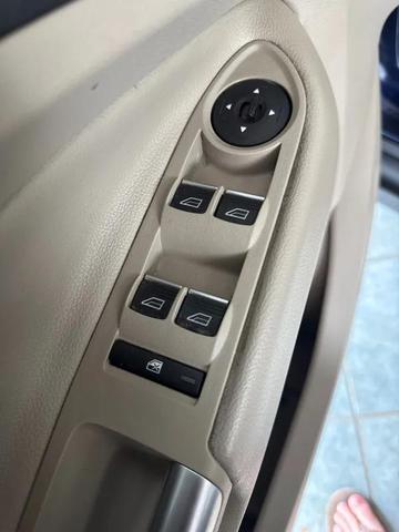 Photo of 2017 Blue Ford C-Max Energi