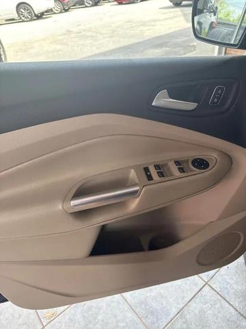 Photo of 2017 Blue Ford C-Max Energi
