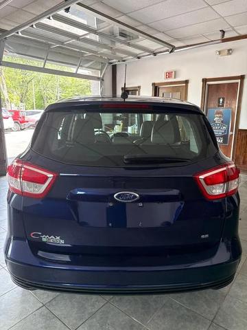 Photo of 2017 Blue Ford C-Max Energi