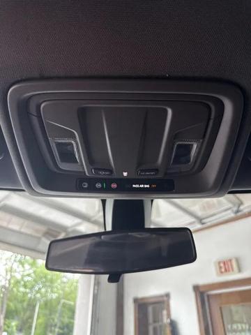 Photo of 2022 White Chevrolet Silverado 1500