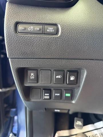 Photo of 2018 Blue Nissan Rogue