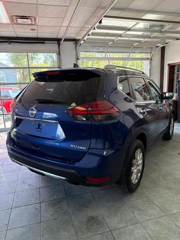 Photo of 2018 Blue Nissan Rogue