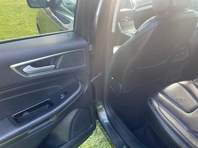 Photo of 2020 Magnetic Ford Edge