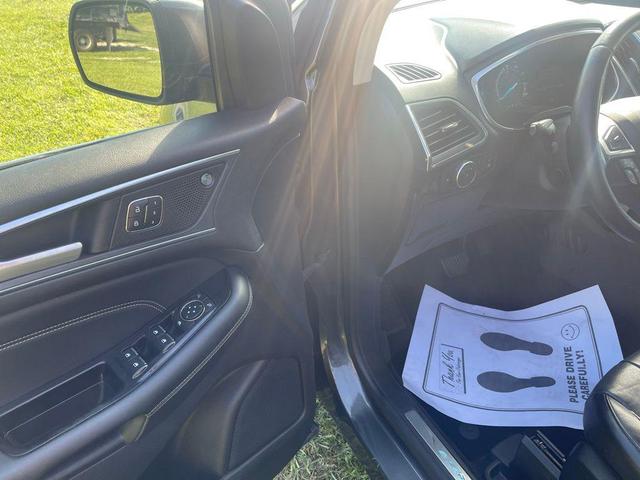 Photo of 2020 Magnetic Ford Edge