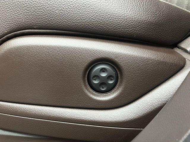 Photo of 2017 Polar White Mercedes-Benz GLE 350