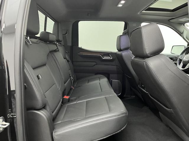 Photo of 2024 Onyx Black GMC Sierra 1500