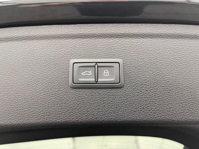 Photo of 2022 Black Metallic Audi Q5