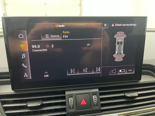 Photo of 2022 Black Metallic Audi Q5