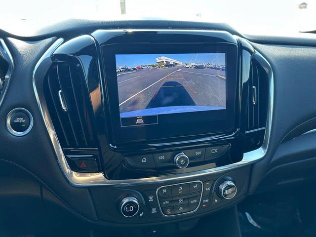 Photo of 2023 Summit White Chevrolet Traverse