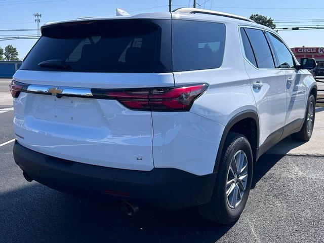 Photo of 2023 Summit White Chevrolet Traverse
